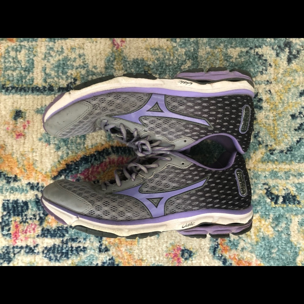 Mizuno women’s size 9.5